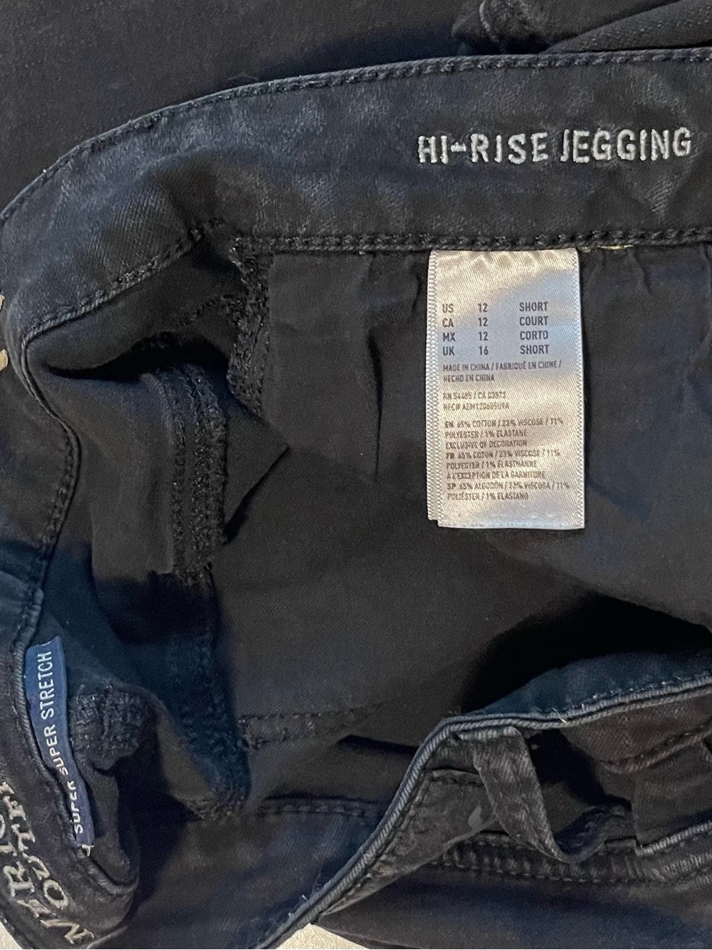American Eagle Hi-Rise Jegging - Super Super Stretch Black Wash - Size 12 Short - Picture 7 of 9